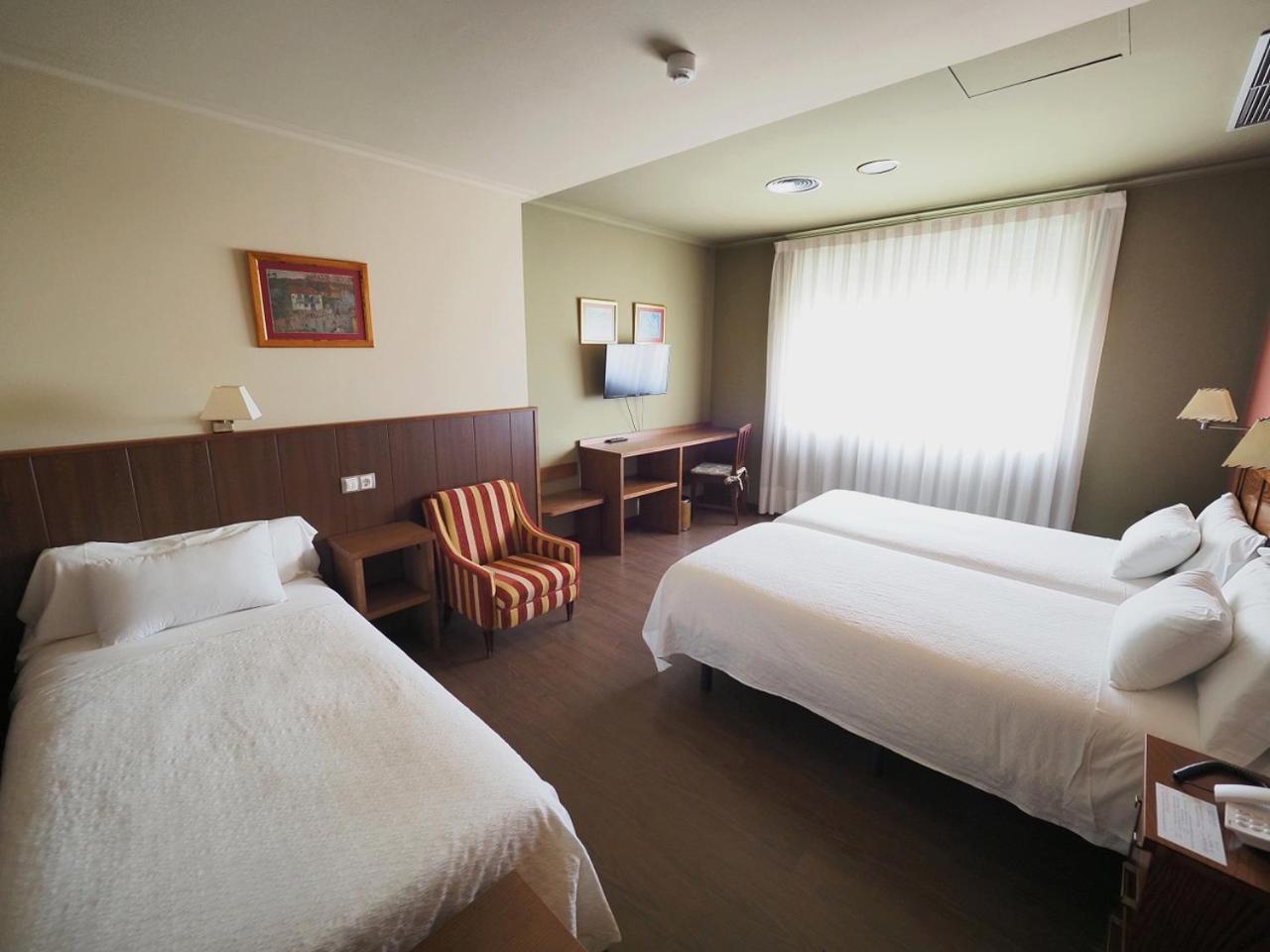 Hotel Eo 3*